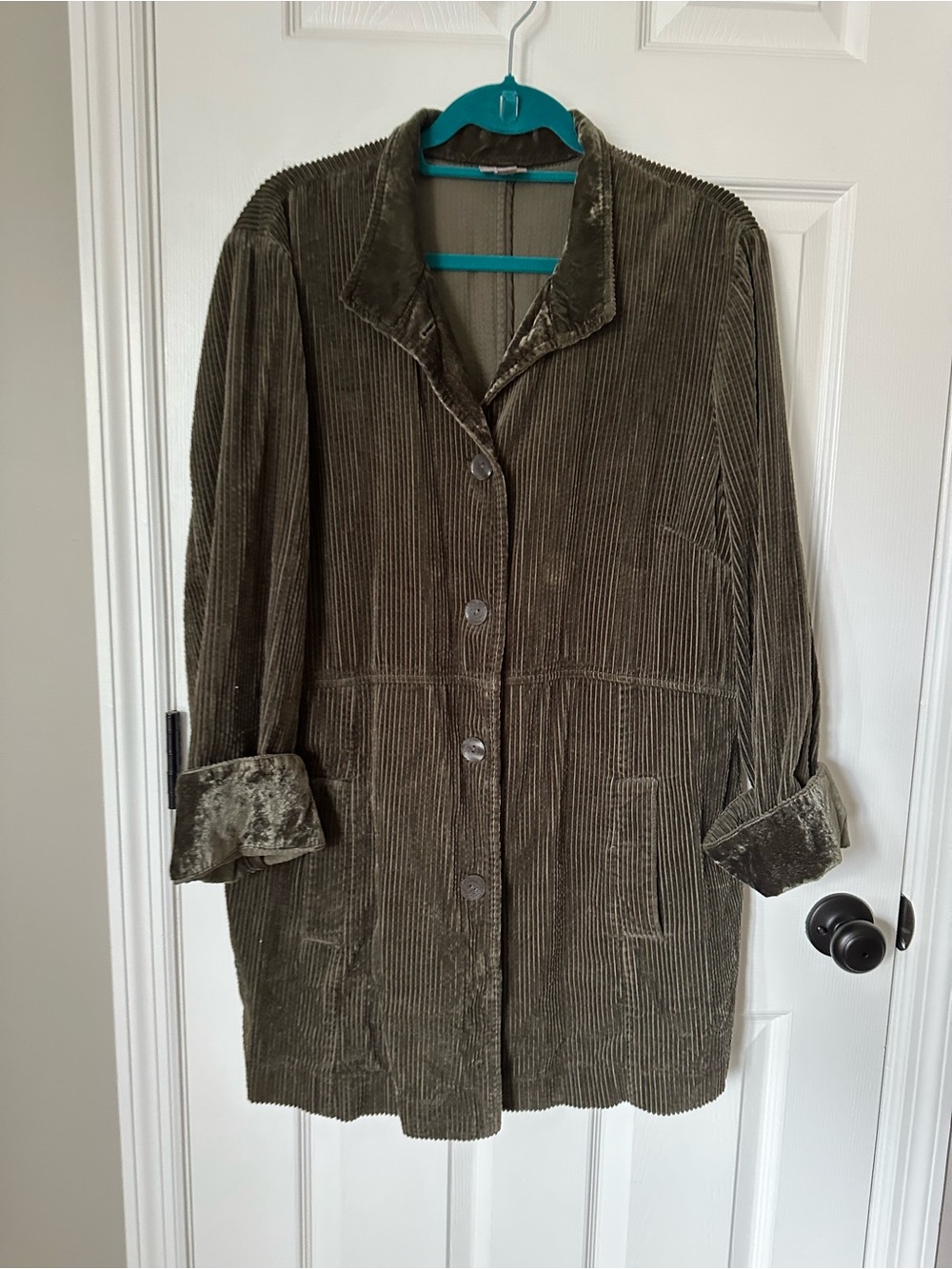 JJill Women’s Olive Green Corduroy with velvet trim barn coat - Picture 2 of 11